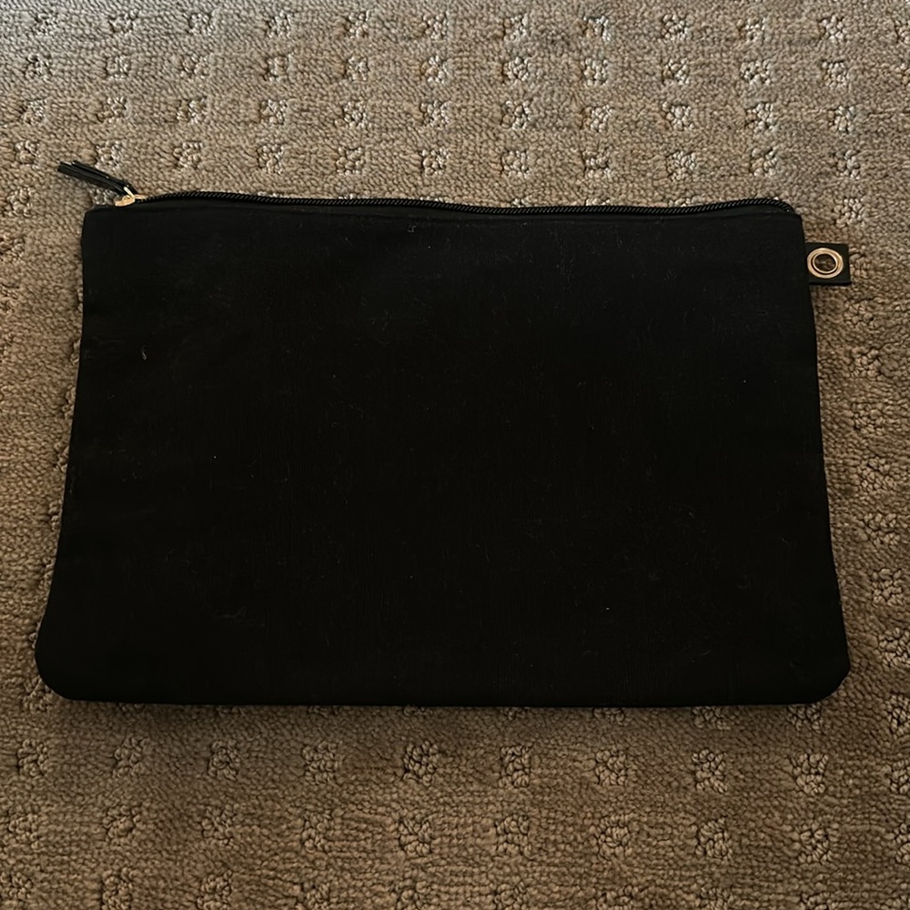 Victorias Secret pouch - Picture 2 of 4